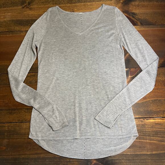 Lululemon Yin Time Long Sleeve Light Sweater Heathered Grey Cashmere Women's 4 - Picture 5 of 10